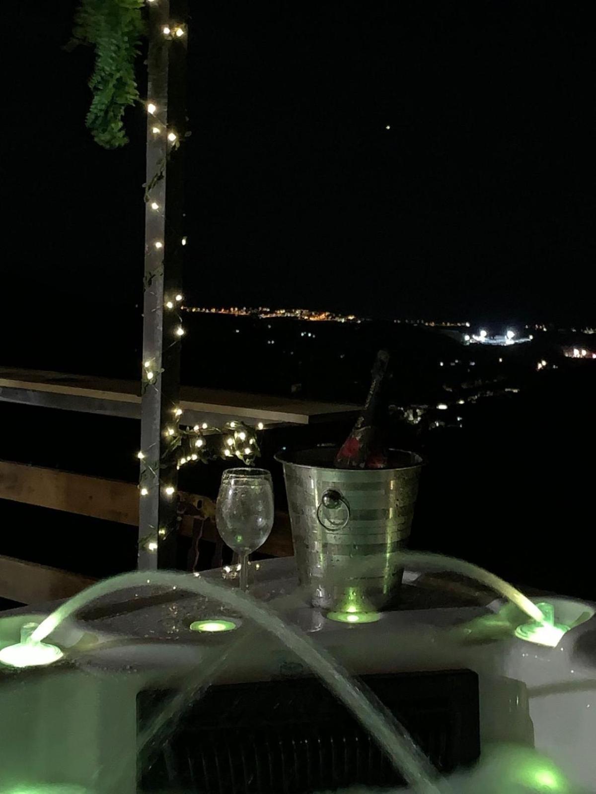 Casa Rural Malaga Monkey Love Con Jacuzzi Iznate エクステリア 写真