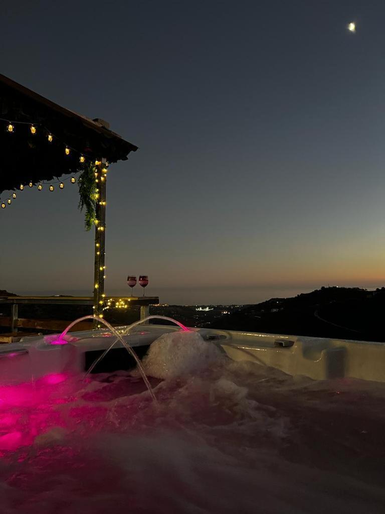 Casa Rural Malaga Monkey Love Con Jacuzzi Iznate エクステリア 写真